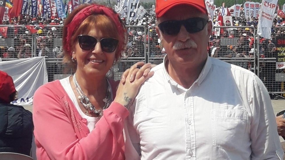 Sağcı kafa solcu m&uuml;d&uuml;re tahamm&uuml;l edemedi