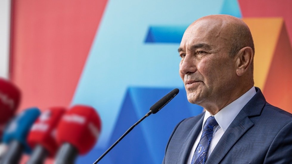 Soyer: "İzmir&rsquo;in misyonu, y&uuml;z&ouml;l&ccedil;&uuml;m&uuml;nden b&uuml;y&uuml;kt&uuml;r"