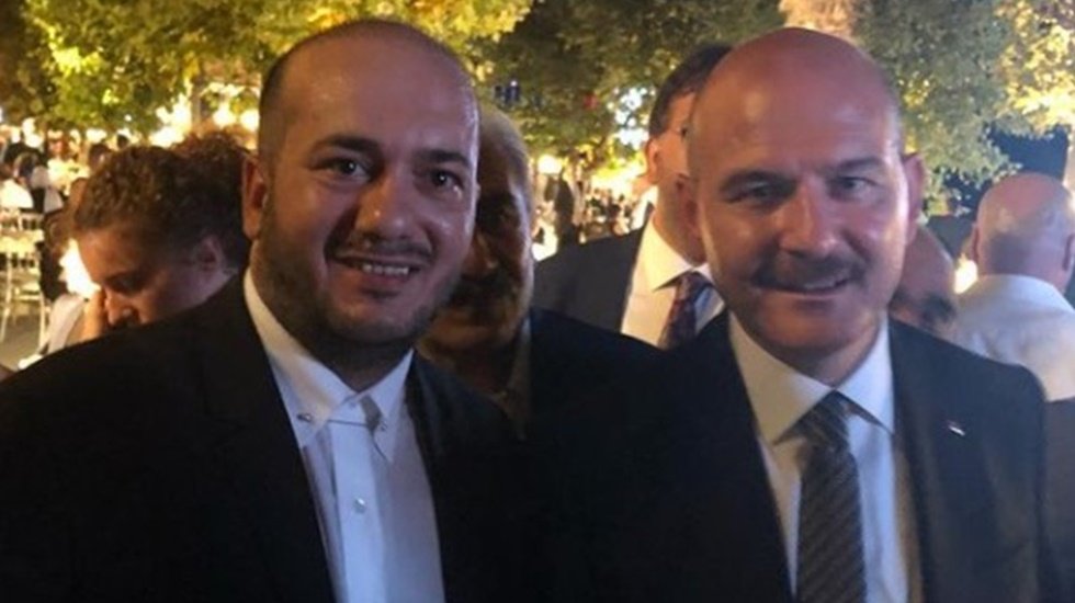 Soylu'yla fotoğrafı olan &ccedil;ete liderinden polise tehdit...