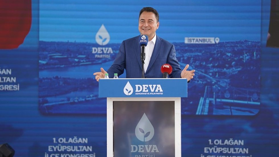 Babacan: &lsquo;&Ccedil;ocukların oynadığı alanda panzer geziyorsa K&uuml;rt meselesi vardır&rsquo;