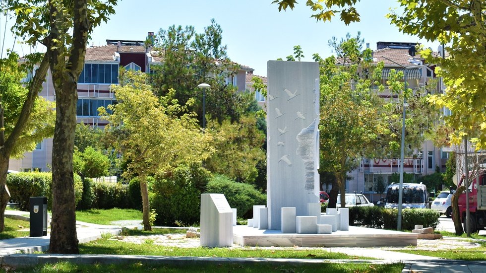 Balkan G&ouml;&ccedil; Anıtı&rsquo;nın Kılı&ccedil;daroğlu yapacak