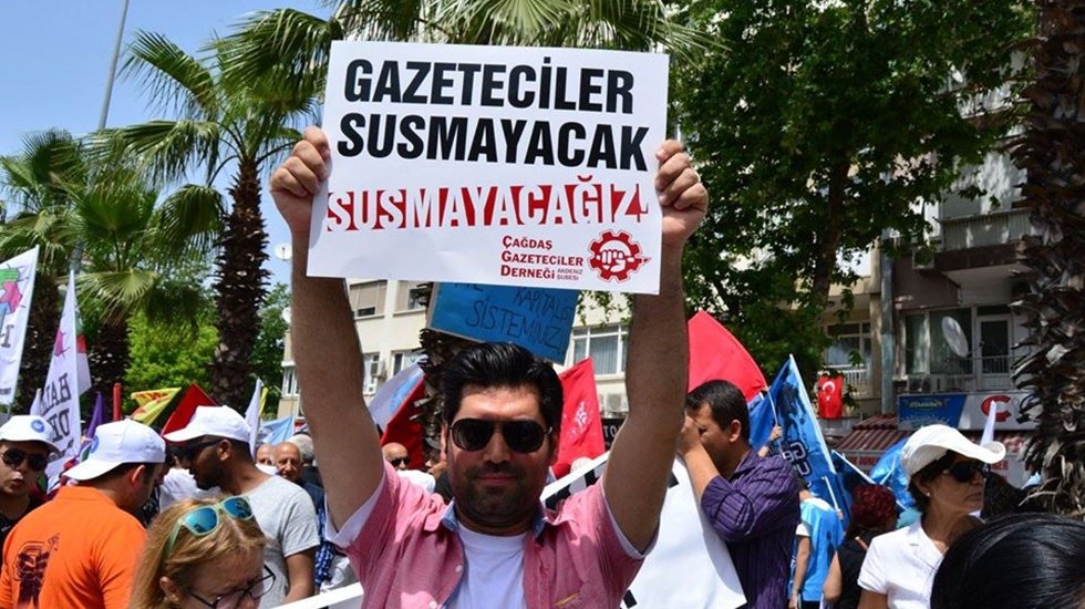 &Ccedil;GD: T&uuml;rkiye&rsquo;de &ccedil;&uuml;r&uuml;m&uuml;şl&uuml;ğ&uuml;n pis kokularını gazeteciler halka aktardı&hellip;
