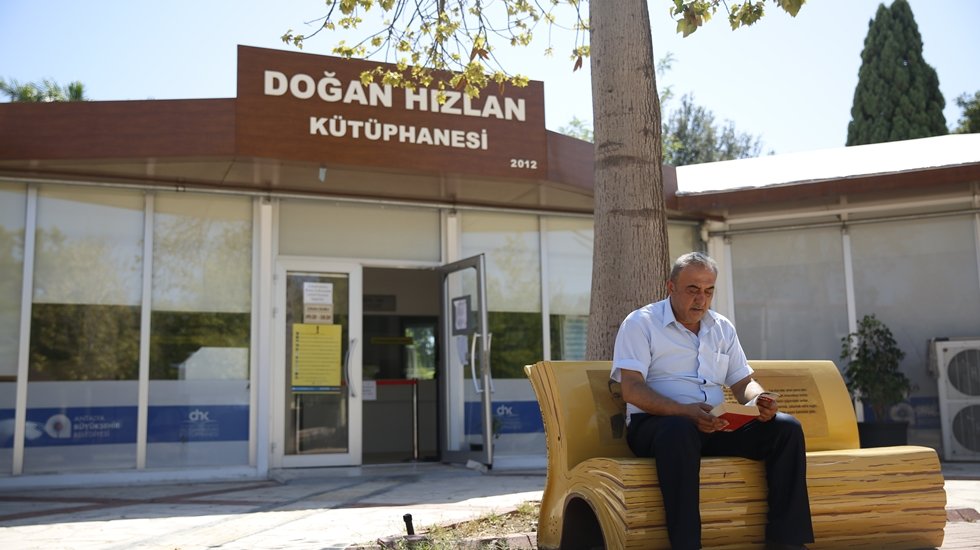 Doğan Hızlan K&uuml;t&uuml;phanesi kitapseverler daha konforlu hizmet sunacak