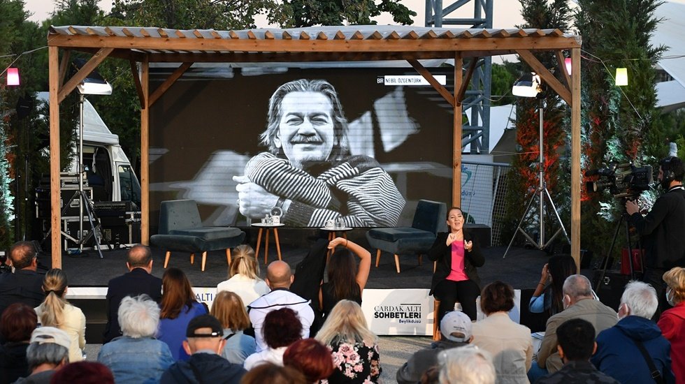 Ferhan Şensoy '&Ccedil;ardak Altı Sohbetleri&rsquo;nde anıldı