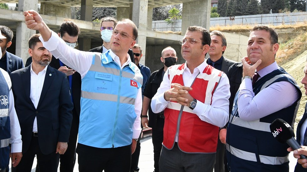 İmamoğlu eski ilçesi Beylikdüzü’nde incelemelerde bulundu