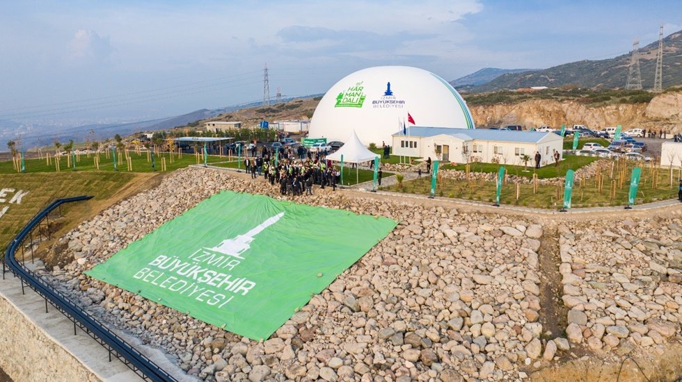 İzmir B&uuml;y&uuml;kşehir'in &uuml;rettiği enerjinin b&uuml;t&ccedil;eye katkısı 166 milyon