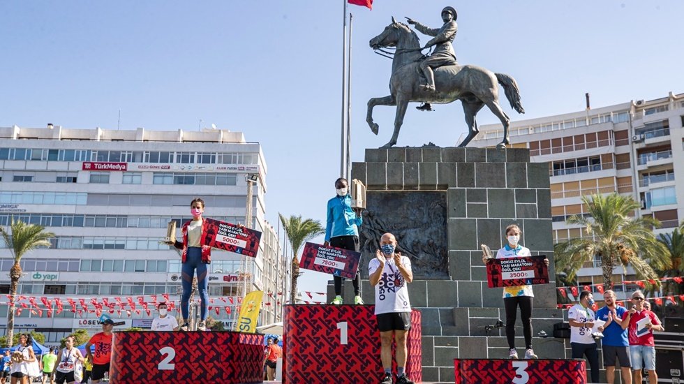 İzmir Yarı Maratonu'nda zafer Kenya ve Etiyopyalı atletlerin