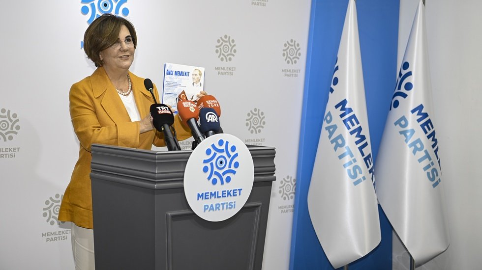 MP&rsquo;li Usluer: Halk derin yoksulluktan kendisini kurtaracak bir kurtuluş re&ccedil;etesi bekliyor&rdquo;
