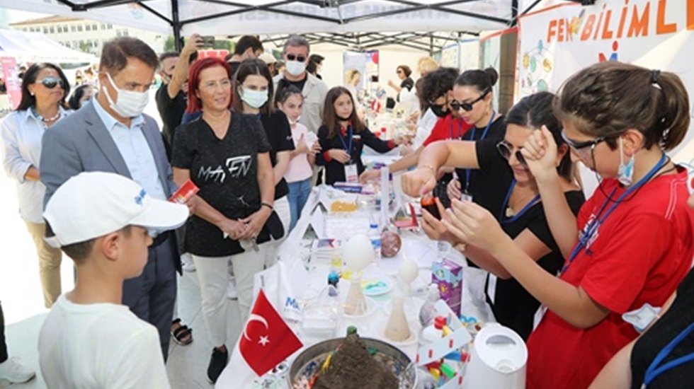 Minik mucitler Atakum&rsquo;da h&uuml;nerlerini sergiledi