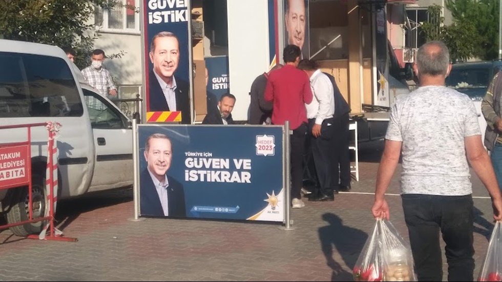 Oy kaybı yaşayan AKP &uuml;ye yapmak i&ccedil;in pazara indi!