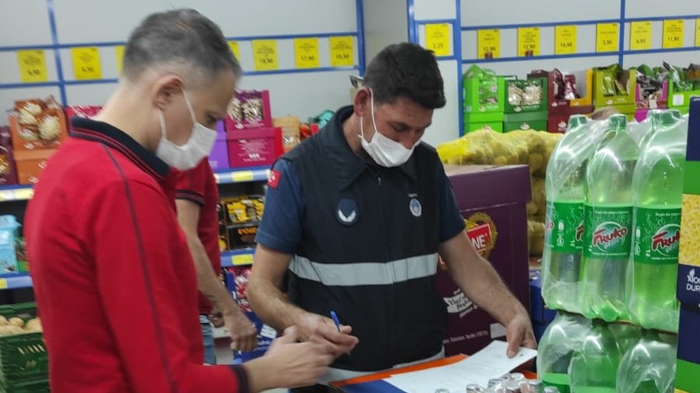 Ayvalık&rsquo;ta &uuml;&ccedil; koldan fahiş fiyat denetimi