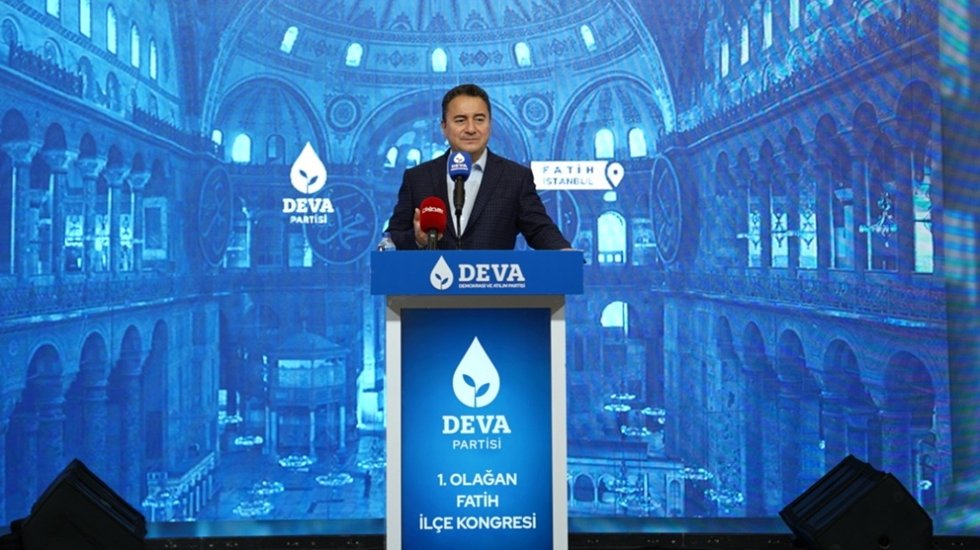 Babacan: &ldquo;Erdoğan, tek amacı kadına şiddeti &ouml;nlemek olan İstanbul s&ouml;zleşmesinden ansızın &ccedil;ekiliverdi&rdquo;