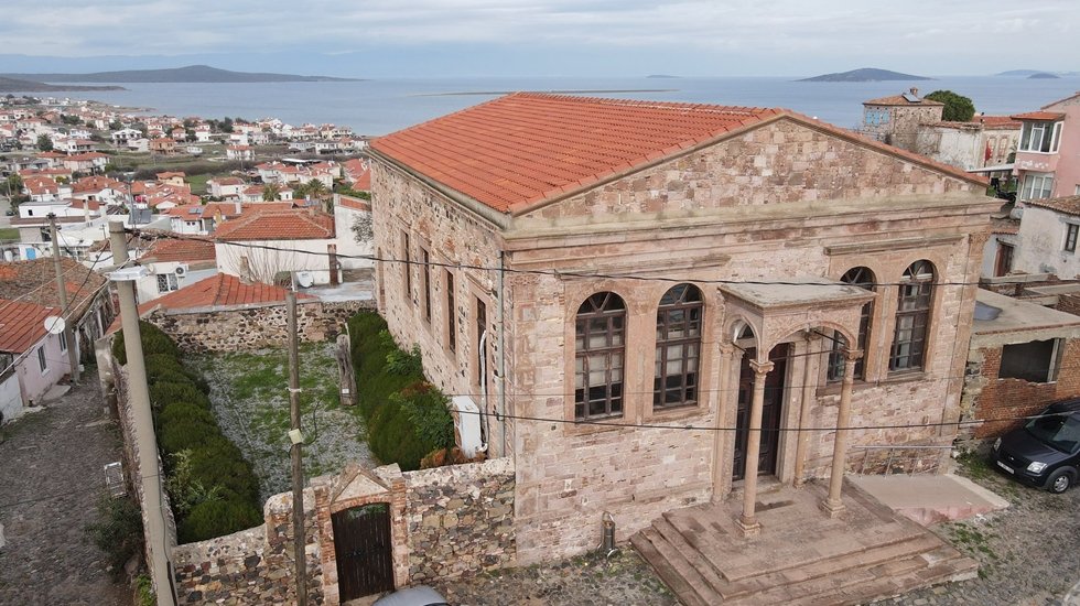 Bekir Coşkun K&uuml;t&uuml;phanesi 30 Ekim&rsquo;de Ayvalık'ta a&ccedil;ılıyor