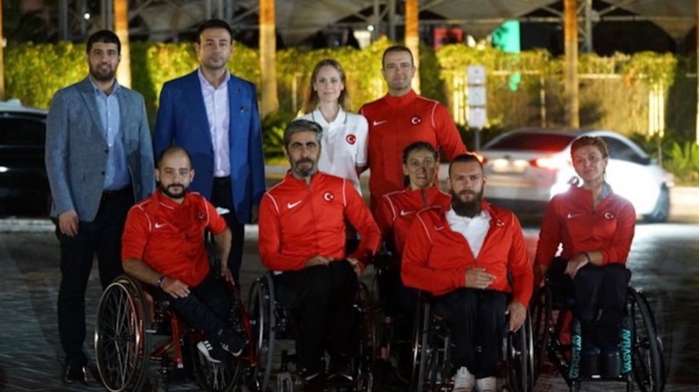 Beşiktaş Belediyesi Engelsiz Sanat Topluluğu Sporcuları Avrupa&rsquo;dan Madalya ile d&ouml;nd&uuml;