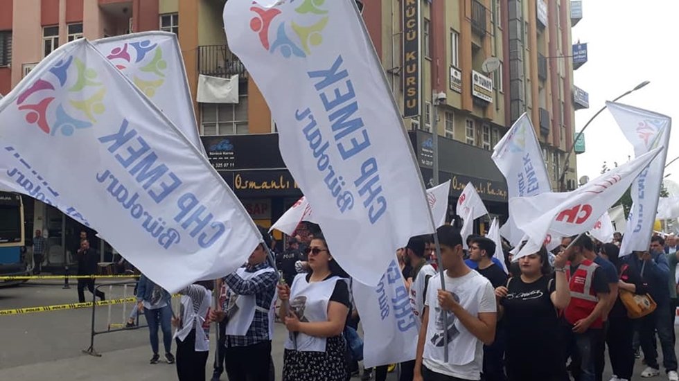 CHP Emek B&uuml;roları se&ccedil;im &ccedil;alışmaları i&ccedil;in sahaya iniyor