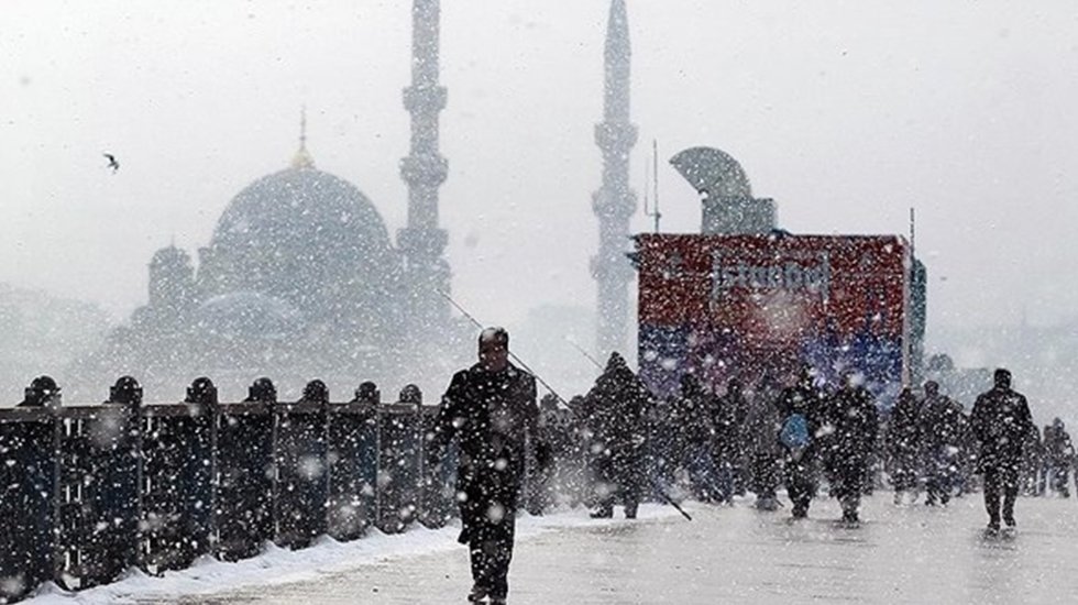 CHP&rsquo;li Akın: Avrupa, karakışa hazırlanırken AKP uyuyor