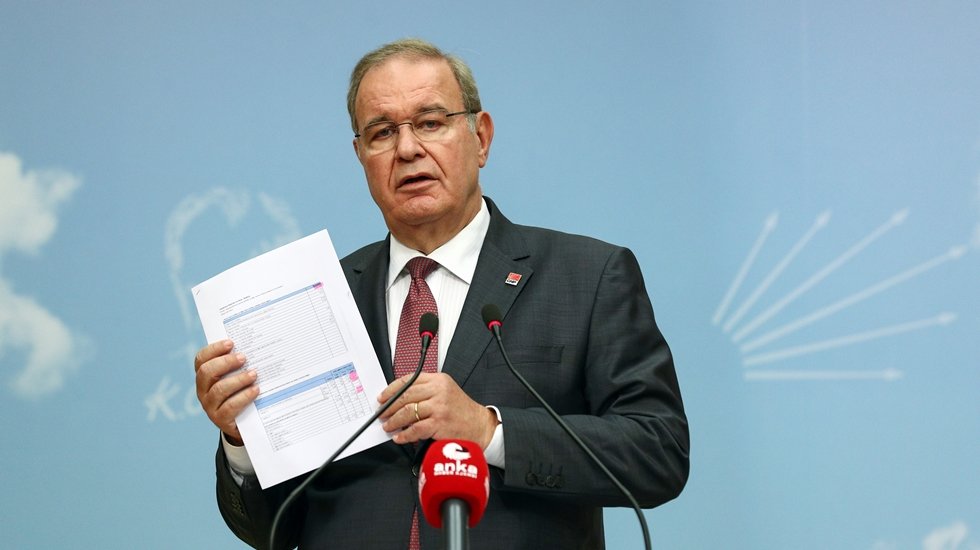 CHP S&ouml;zc&uuml;s&uuml; &Ouml;ztrak: 'Erdoğan giderken ekonomiyi 1990&rsquo;ın bile gerisine g&ouml;t&uuml;rd&uuml;'