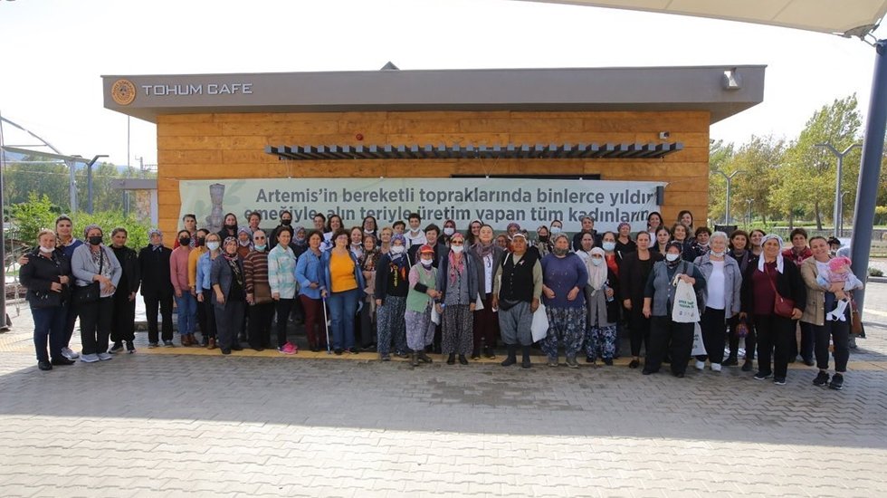 Efes Sel&ccedil;uk&rsquo;un kadın &uuml;reticileri Yaşam K&ouml;y&uuml;&rsquo;nde bir araya geldi
