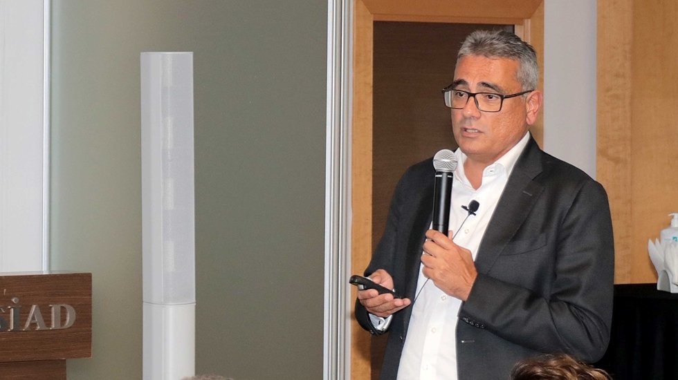 Ekonomist Rota: &ldquo;Gelir dağılımındaki dengesizlik 'Zenginler Portekiz, fakirler Bangladeş' seviyesinde&rdquo;