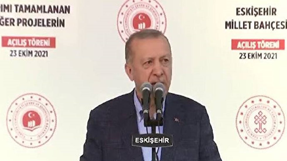 Erdoğan&rsquo;dan yardım isteyen yurttaşın sesini AKP&rsquo;liler sloganla bastırdı