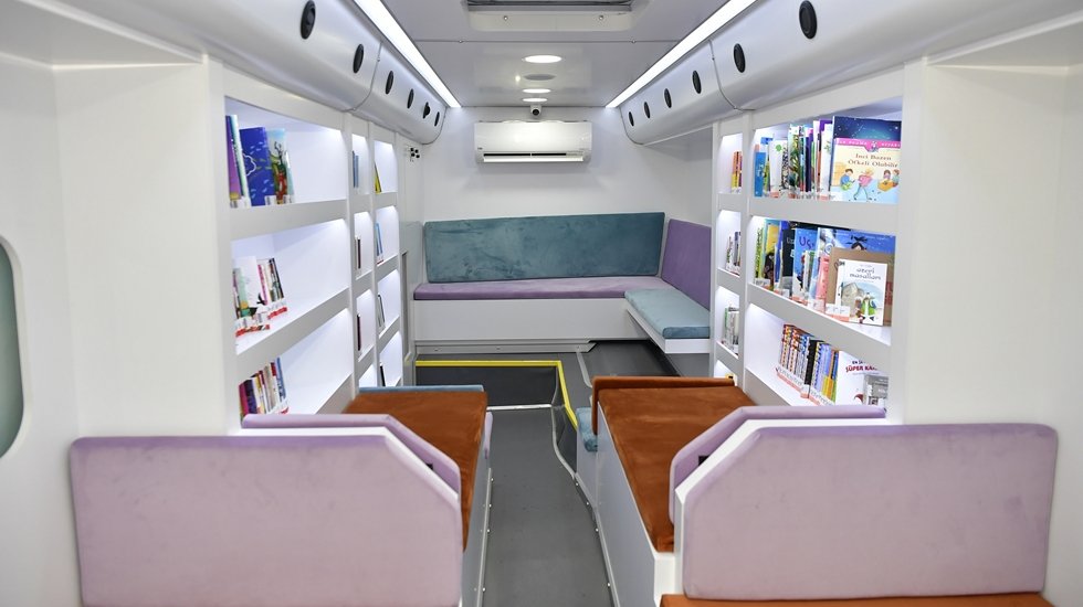 Gezici k&uuml;t&uuml;phanenin ikincisi hizmete a&ccedil;ıldı