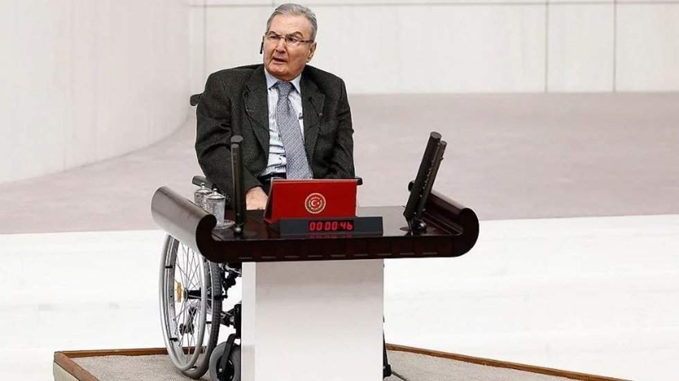 Deniz Baykal&rsquo;ın vekilliğinin d&uuml;ş&uuml;r&uuml;lmesi i&ccedil;in TBMM'ye ikinci başvuru