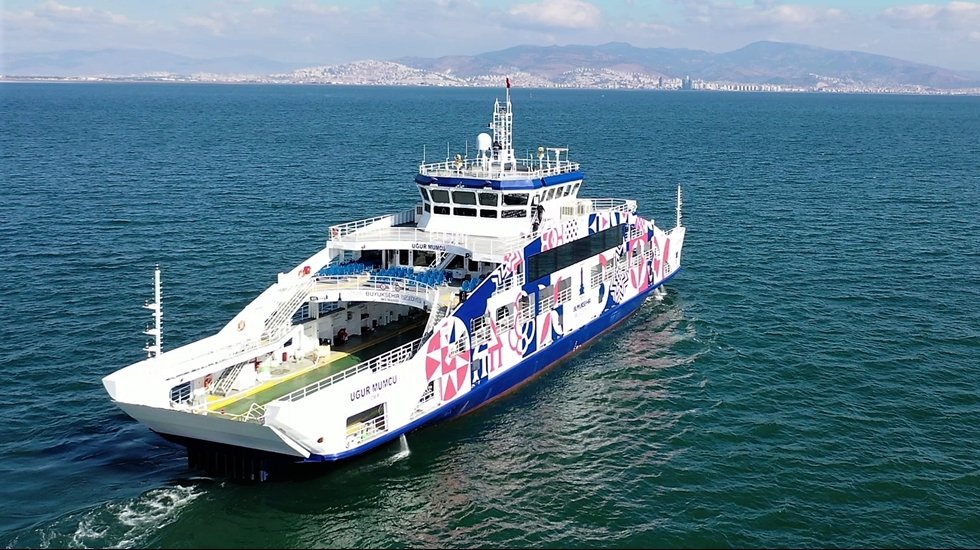 İzmir trafiğinde deniz ferahlığı: 9 ayda 990 bin ara&ccedil; taşındı