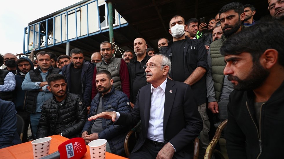 Kılı&ccedil;daroğlu'ndan kağıt toplayıcılarına ziyaret