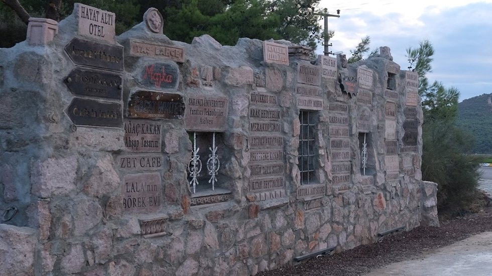 K&uuml;&ccedil;&uuml;kk&ouml;y Sanat Duvarı tamamlandı