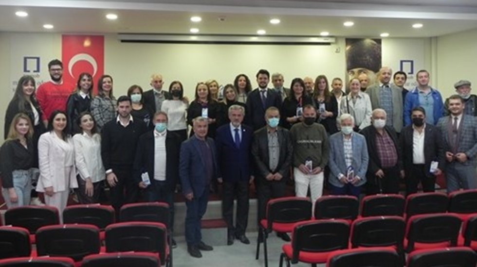 Meslekte 50-40-30-25 yıllarını dolduran mimarlar plaketlerini aldı