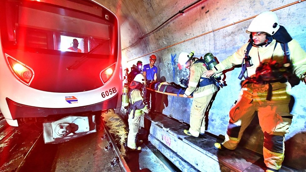 Metro&rsquo;da başarılı kurtarma operasyonu