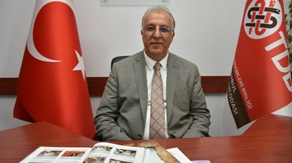 TDB Genel Başkanı İşmen:  Dişhekimliği mezunlarını flu bir gelecek bekliyor...