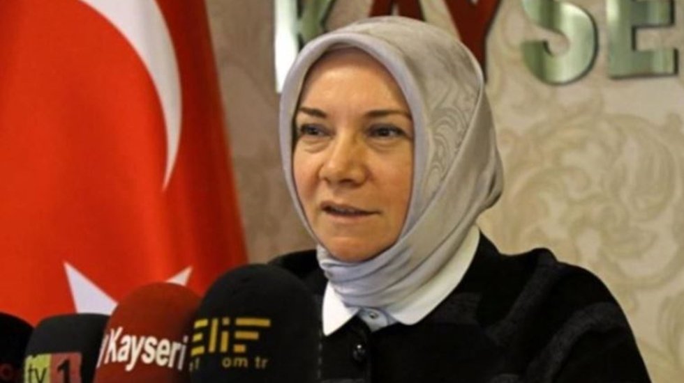 AKP'li milletvekilinden asgari &uuml;cret a&ccedil;ıklaması: "Onu d&uuml;ş&uuml;nenler d&uuml;ş&uuml;ns&uuml;n"