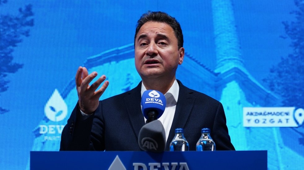 Babacan: &lsquo;Hayatta kalmaya &ccedil;alışanların &uuml;lkesi olduk&rsquo;
