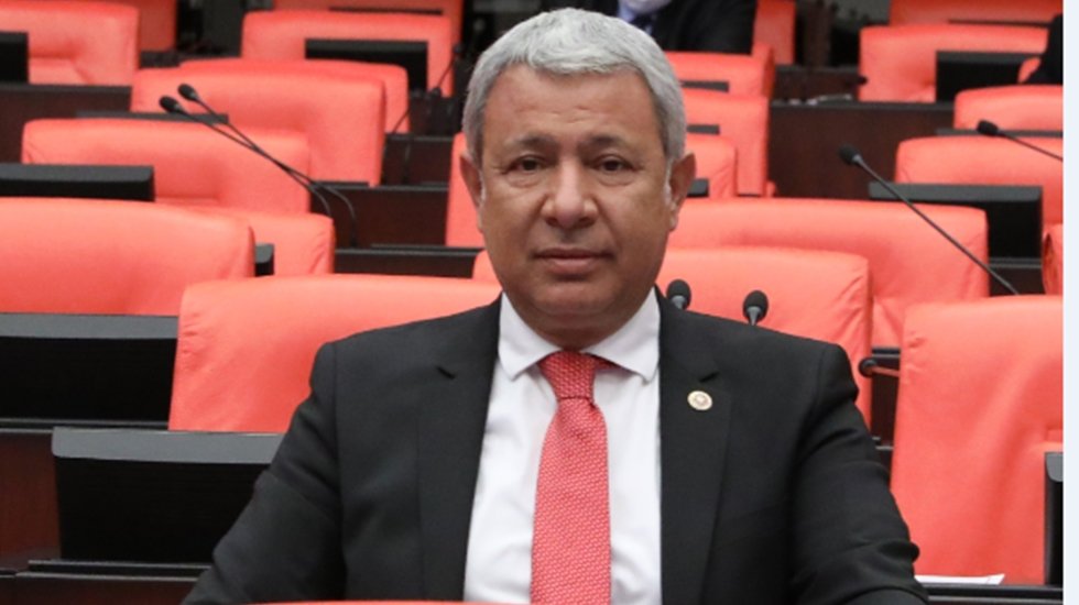 Ekonomik kurtuluş savaşı veren iktidar 1100 odalı sarayda yaşıyor