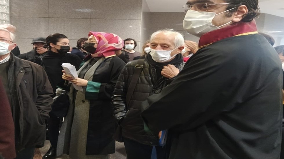 Genco Erkal: &ldquo;Ben de bir yurttaş olarak bu diplomayı g&ouml;rmek istiyorum&rdquo;