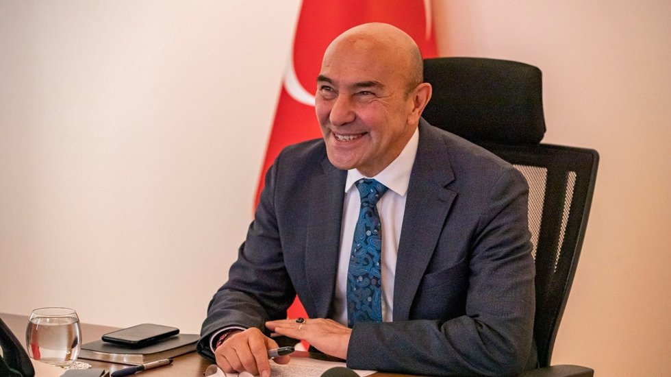 Soyer: &ldquo;Gediz&rsquo;in Ege Denizi&rsquo;ne pırıl pırıl akması m&uuml;mk&uuml;n&rdquo;