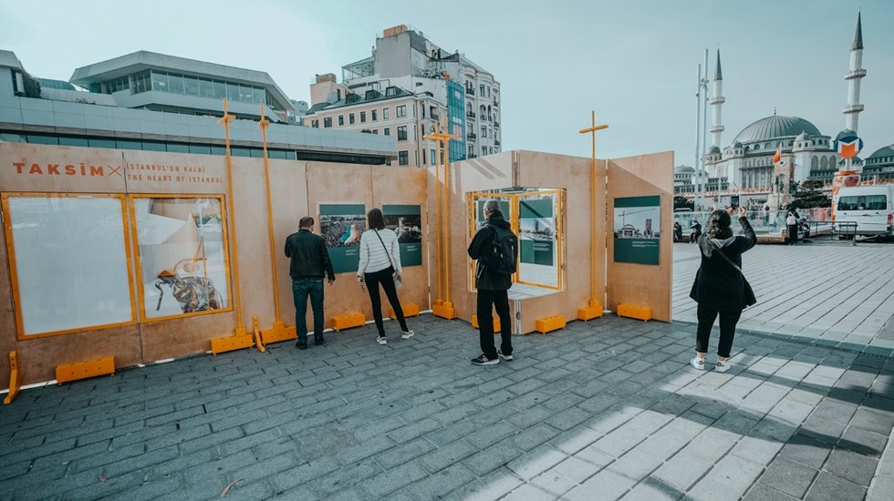 Taksim’in tarihi, Taksim meydanında sergileniyor