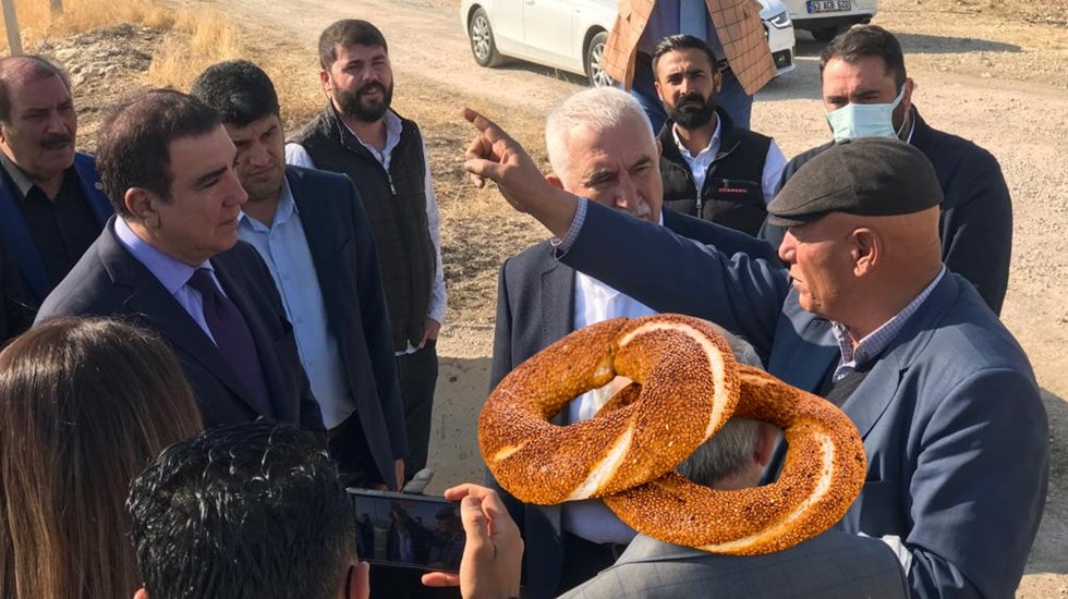 Toprak: Simit hesabıyla gelip halkı &ccedil;eyrek simide muhta&ccedil; ettiler