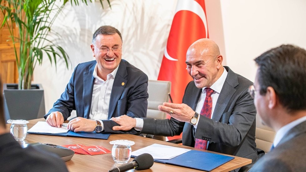 "Acil İzmir" mobil uygulaması Eskişehir’den sonra şimdi de Hatay’da
