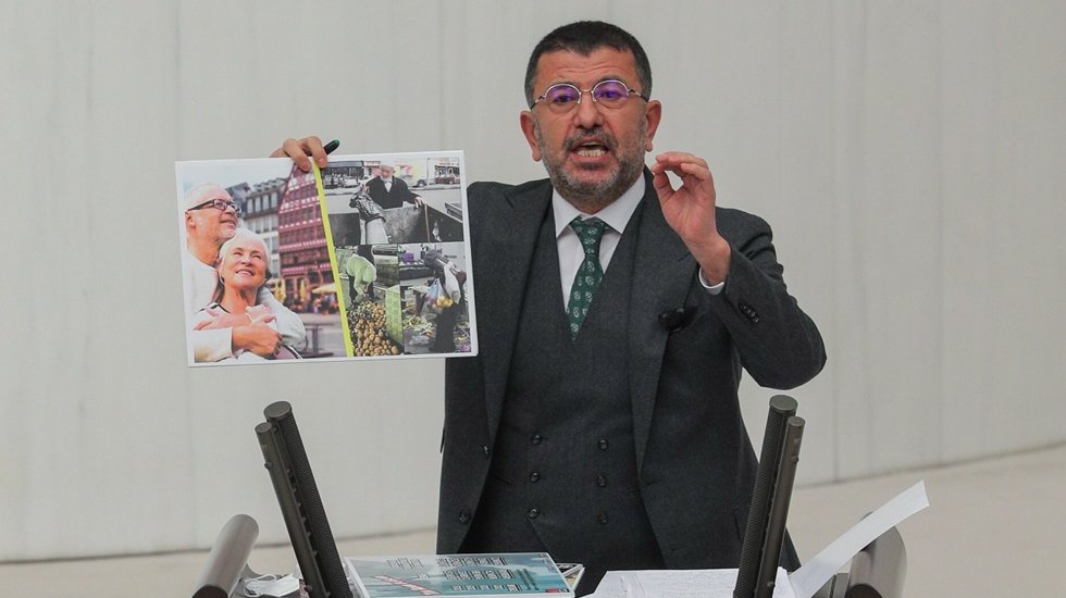 Ağbaba; &ldquo;Almanya&rsquo;daki Hans&rsquo;ın alın teri T&uuml;rki&rsquo;ye deki Hasan&rsquo;ın 12 katı&rdquo;