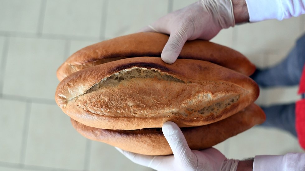 Ekmek 15 lira oluyor!