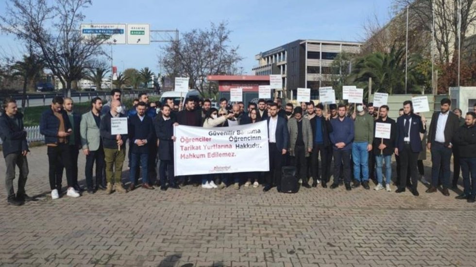 CHP İstanbul Gen&ccedil;lik Kollarından tarikat yurtlarına tepki