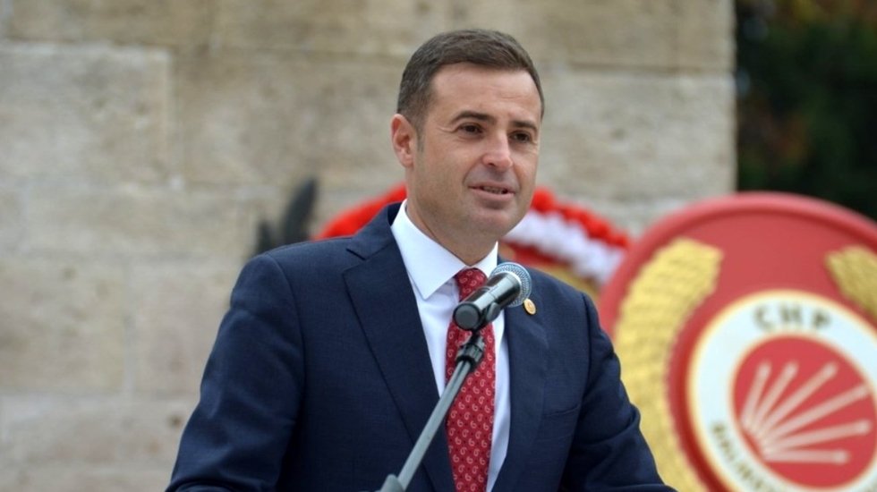 CHP&rsquo;li Akın: &ldquo;T&uuml;rk Lirası&rsquo;nı yedirmeyecekseniz garantileri niye d&ouml;vizle veriyorsunuz?&rdquo;