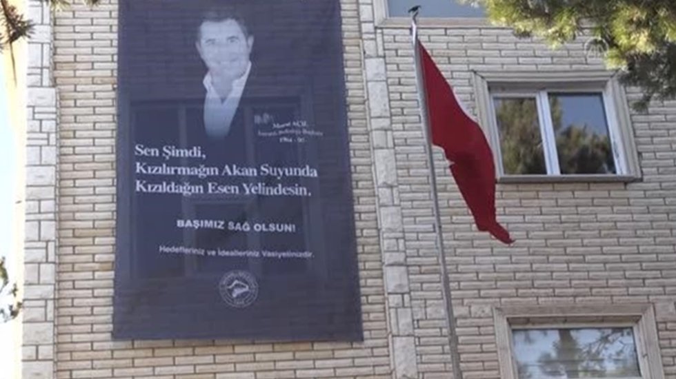 CHP'li Başkanın &ouml;l&uuml;m&uuml;nden sonra İmranlı Belediyesi AKP'ye ge&ccedil;ti