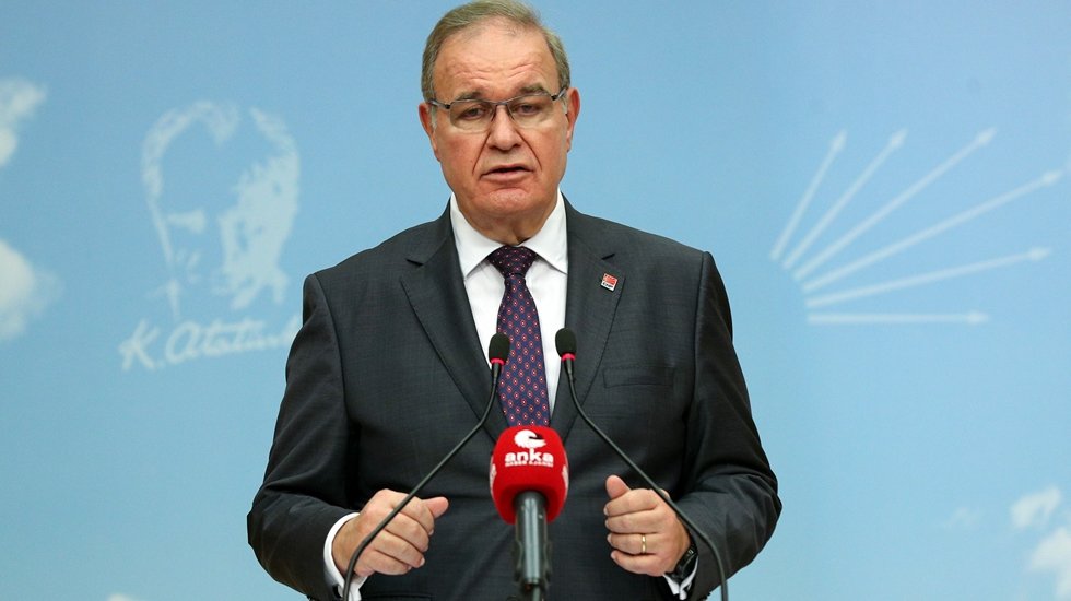 CHP&rsquo;li &Ouml;ztrak:&nbsp;Merkez Bankası&rsquo;nın, ringde ağzını burnunu dağıtıyorlar&rdquo;