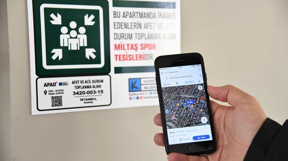 Her binaya afete karşı karekod levhaları asıldı