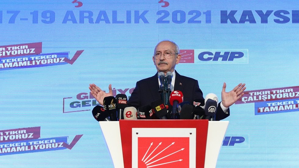 Kılı&ccedil;daroğlu: &ldquo;ister oy verin ister vermeyin. Her eve huzur getirmenin s&ouml;z&uuml;n&uuml; veriyorum"