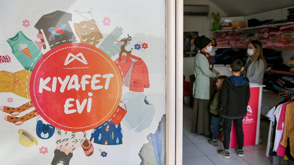 Kış g&uuml;n&uuml; &ccedil;ocukların botu da montu da B&uuml;y&uuml;kşehir&rsquo;den