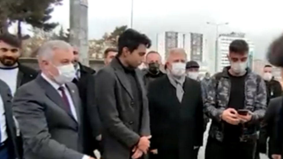 Mansur Yavaş&rsquo;tan: &ldquo;İstediğiniz gibi &ccedil;ıkarın telefonlarınızı&rdquo; ironisi